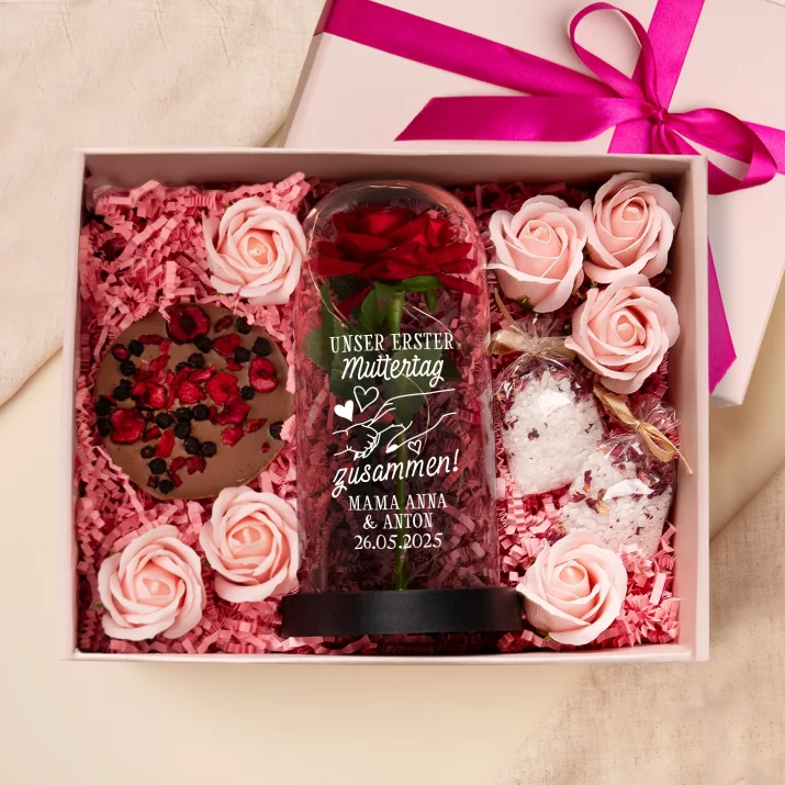 Geschenkset zum ersten Muttertag mit Ewiger Rose, Schokolade und Badesalz Geschenkset zum ersten Muttertag mit Ewiger Rose, Schokolade und Badesalz