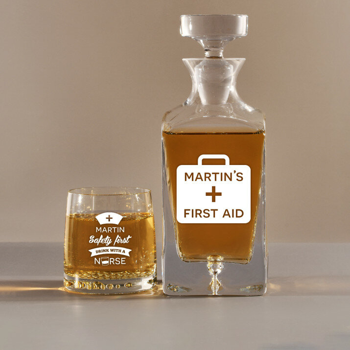 First Aid - Whiskykaraffe und Whiskygläser - Set mit Gravur First Aid - Whiskykaraffe und Whiskygläser - Set mit Gravur