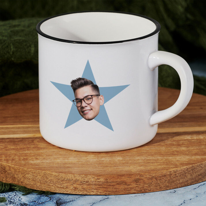 Ein Stern mit einem Foto des Büros - Keramikbecher mit schwarzem Rand