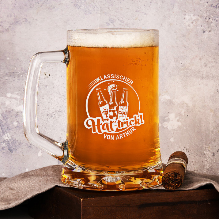 Hattrick - Personalisierter Bierkrug