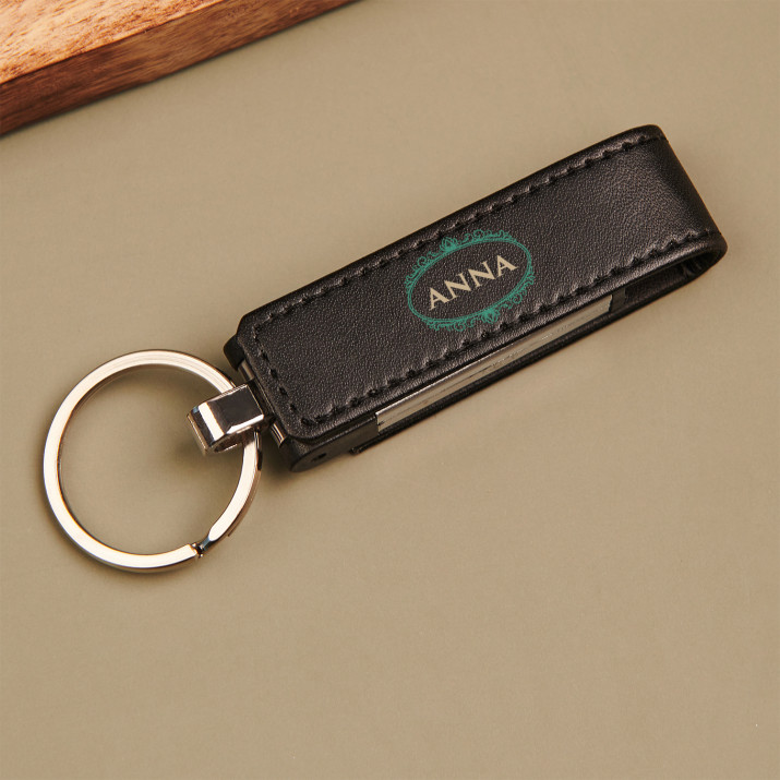 Name - USB-Stick im Lederetui