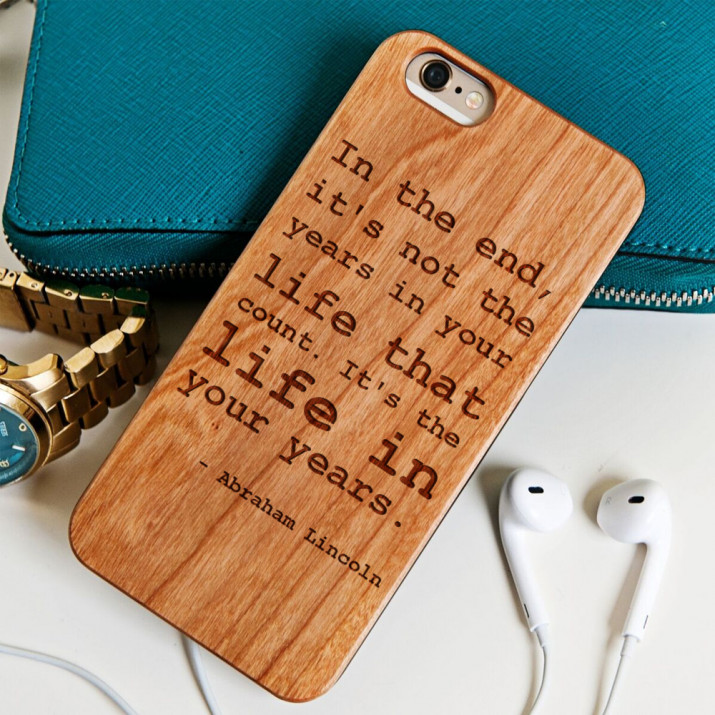 In the end - Cover aus Holz