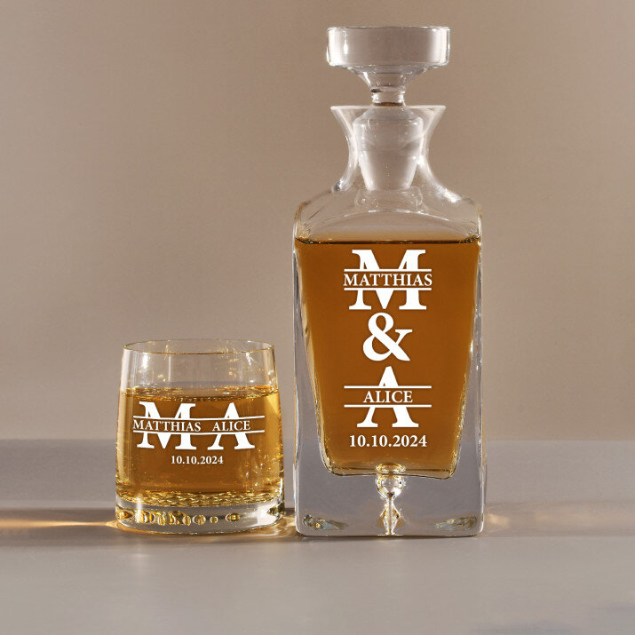 Initiale mit Namen für Paare - Whiskykaraffe und Whiskygläser - Set mit Gravur