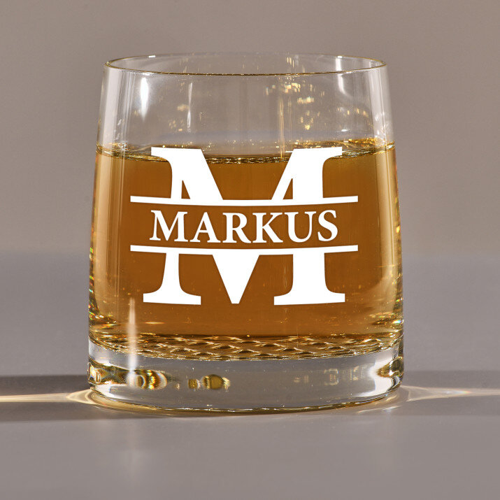 Initiale mit Namen - Whiskyglas