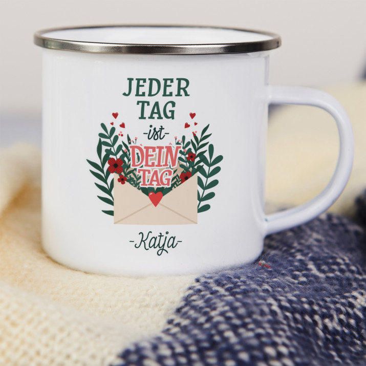Jeder Tag - emaillierter Becher