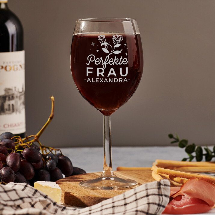 perfekte frau - Weinglas mit Gravur