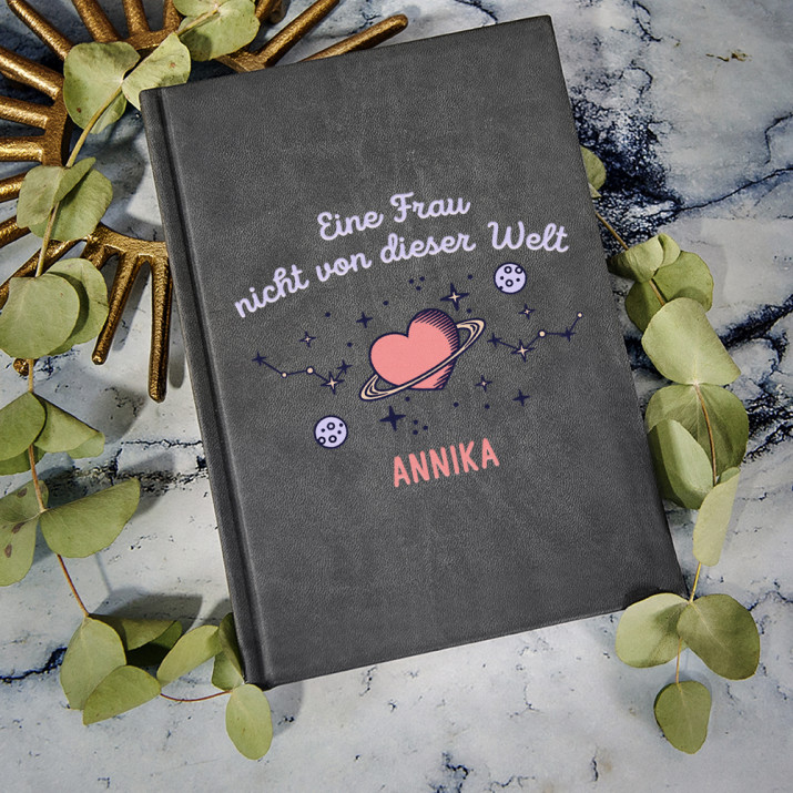 Frau nicht von dieser Welt - Notizbuch A5 mit Aufdruck