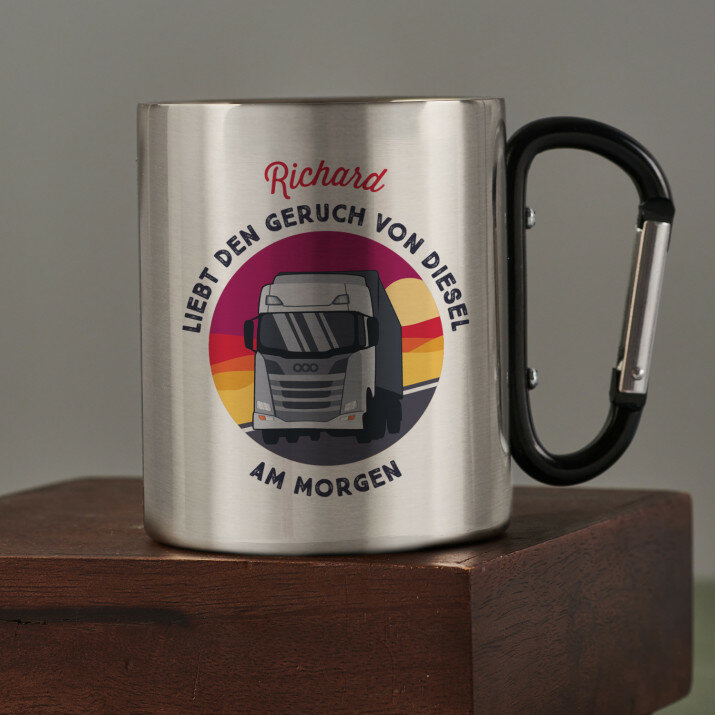 Liebt den geruch von diesel am morgen - Karabinerbecher