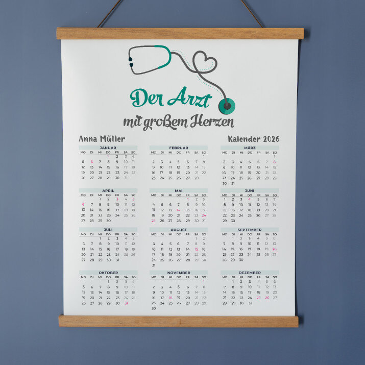 Arzt mit großem Herzen - Poster-Kalender mit Holzleisten
