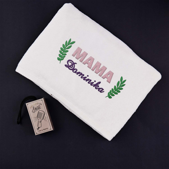 Mama Vorname - Handtuch mit Stickerei