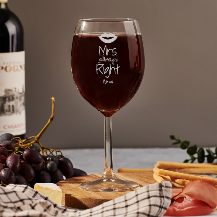 Mrs. Always Right - Weinglas mit Gravur