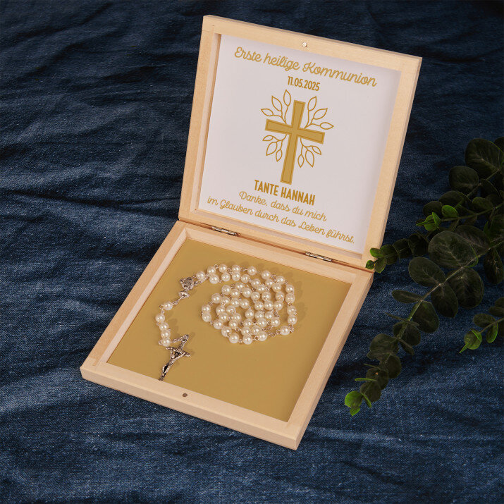 Danksagung zur ersten heiligen Kommunion - Rosenkranz in Holzkiste