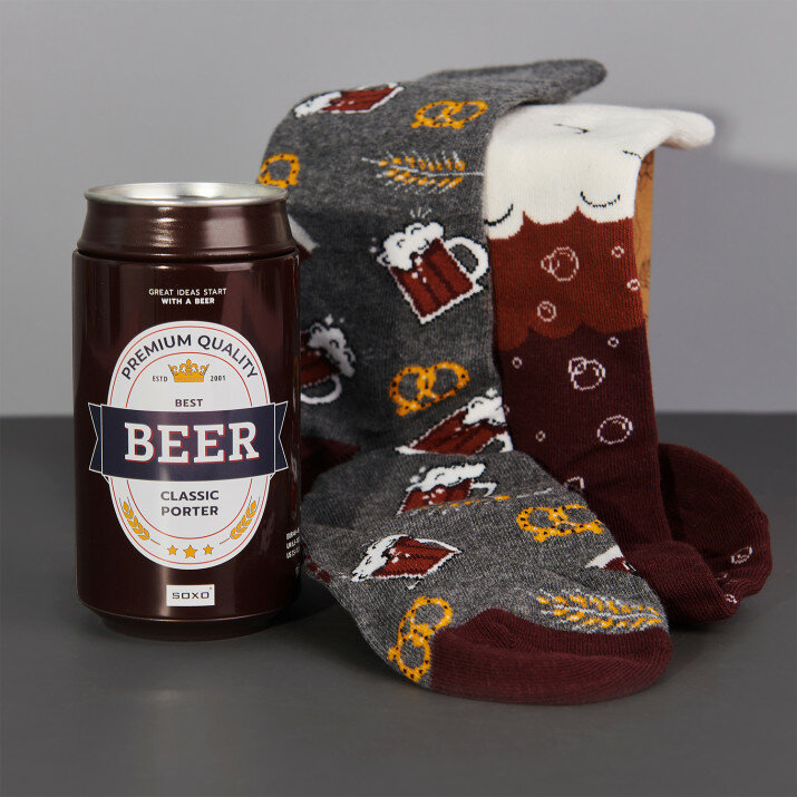 Socken in der Bierdose