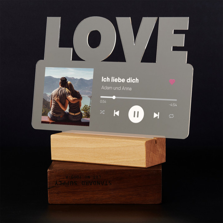 Unser lied spotify - Druck auf Acrylglas mit LED Beleuchtung - Wort LOVE
