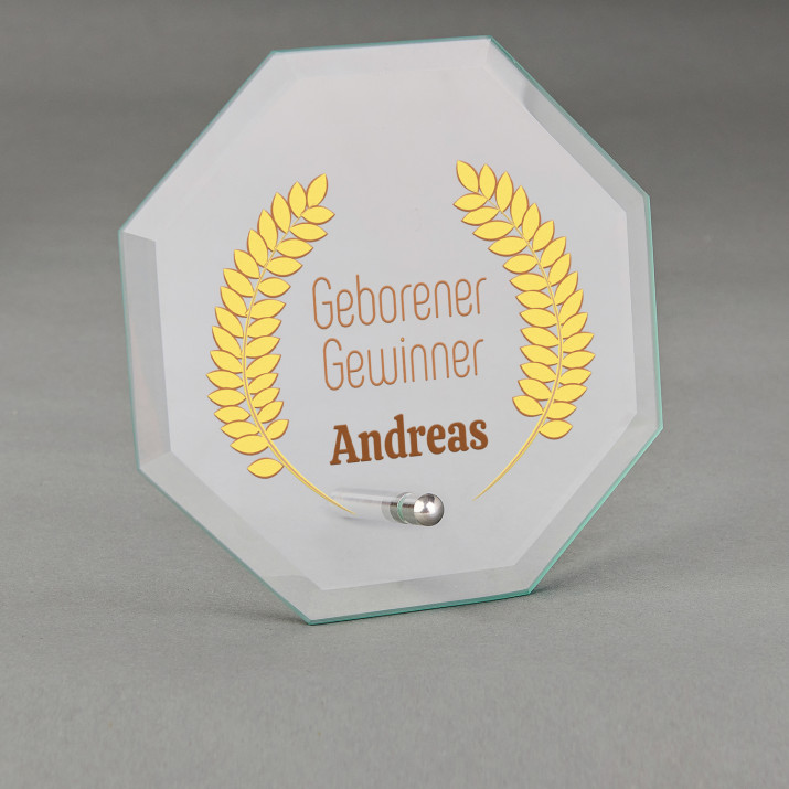 Geborener Gewinner - Glastrophäe mit Aufdruck