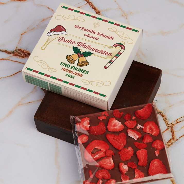 Frohes neues Jahr - Schokolade mit Erdbeeren