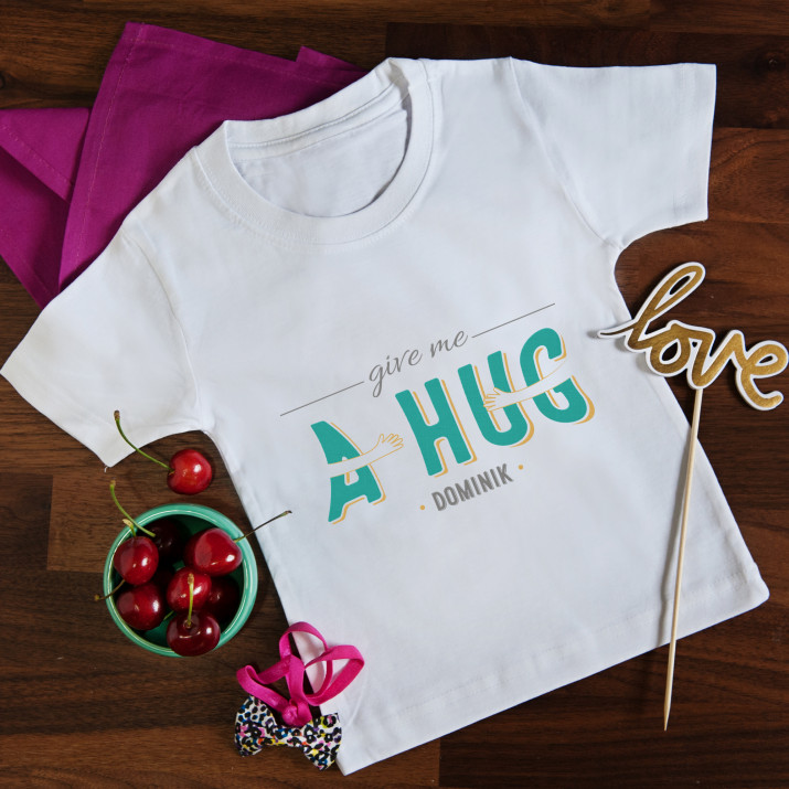 Give me a hug - T-Shirt mit Aufdruck für Kinder