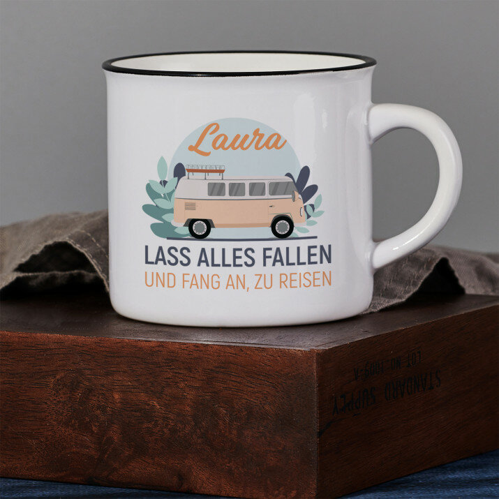 Fang an, zu reisen - Keramikbecher mit schwarzem Rand