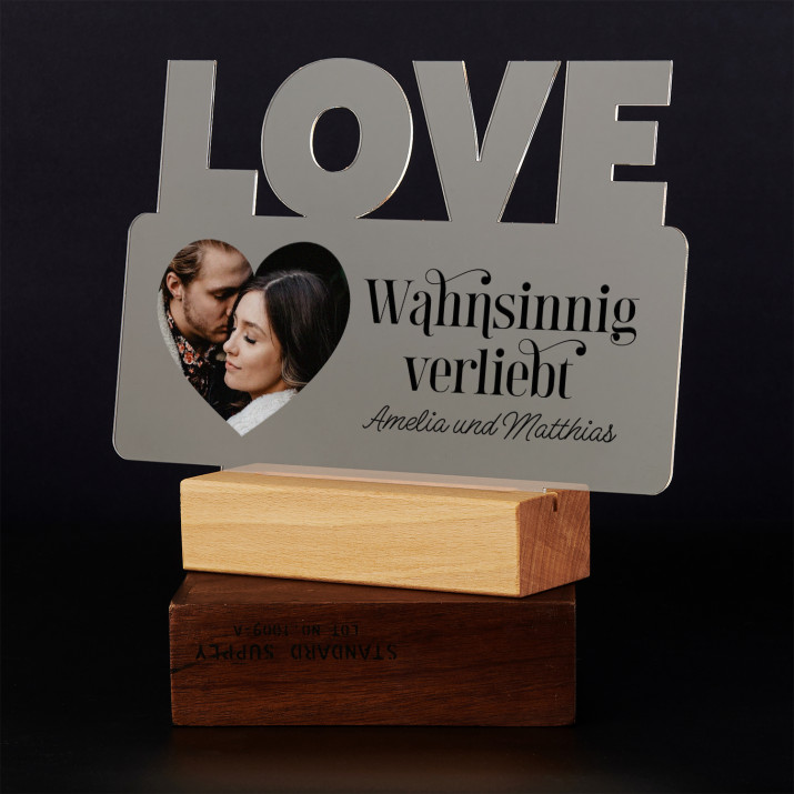 Wahnsinnig verliebt - Druck auf Acrylglas mit LED Beleuchtung - Wort LOVE