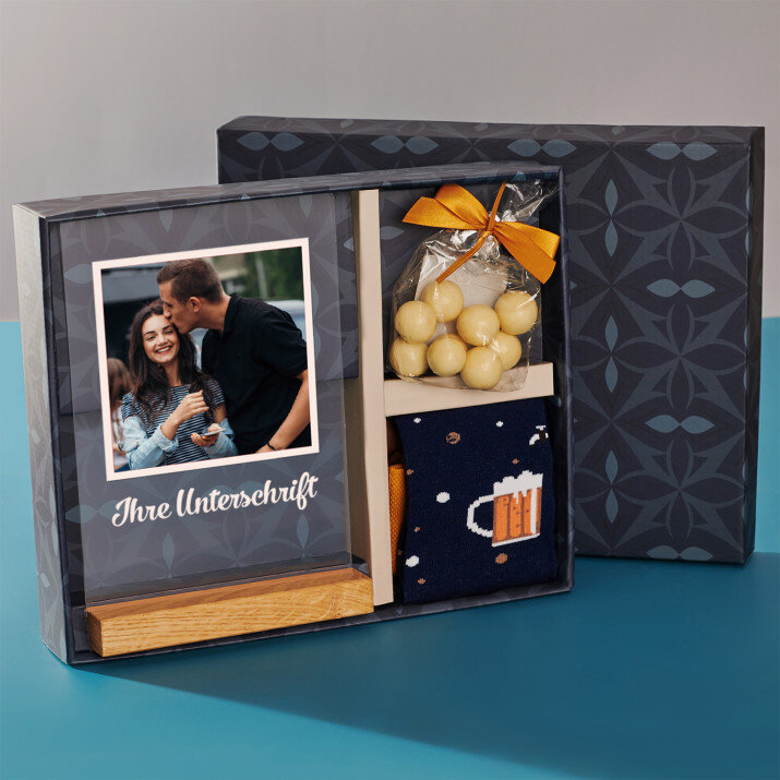 Geschenkset für Ehemann mit Druck auf Acrylglas und Haselnüssen in weißer Schokolade