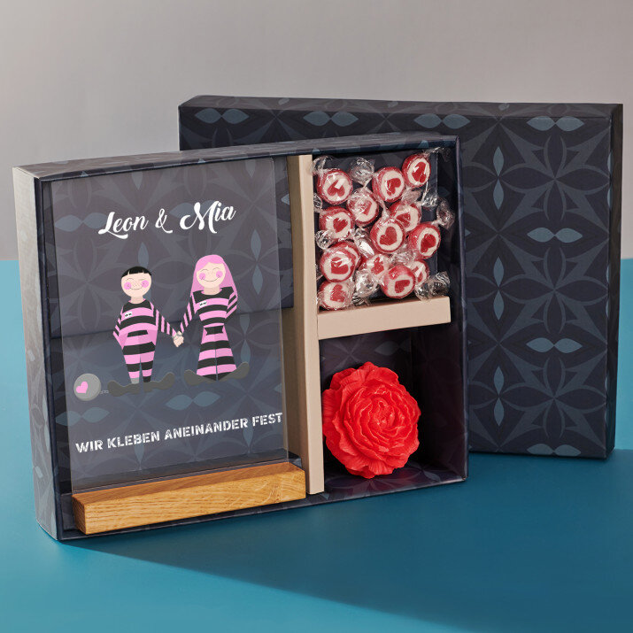 Geschenkset für Paare mit Druck auf Acrylglas und Bonbons