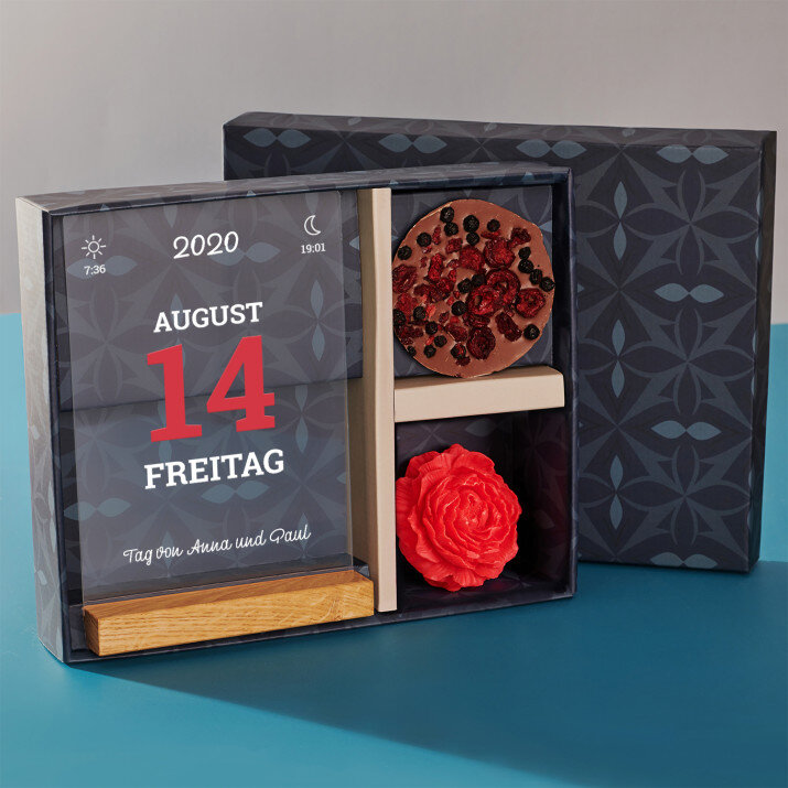 Geschenkset zum Jahrestag mit Druck auf Acrylglas und Schokolade