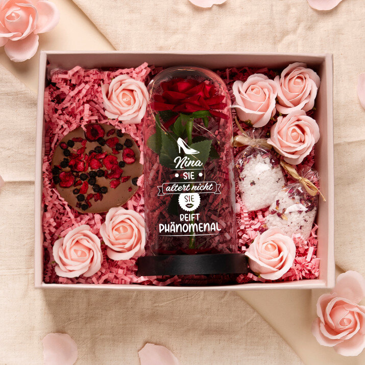 Geschenkset zum Geburtstag mit Ewiger Rose, Schokolade und Badesalz