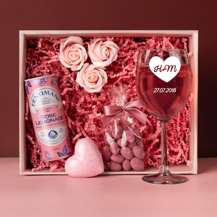Geschenkset Zum Valentinstag mit Glas und Limonade Geschenkset Zum Valentinstag mit Glas und Limonade