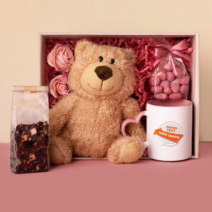 Set mit Tasse, Teddybär und Süßigkeiten Eigenes Projekt