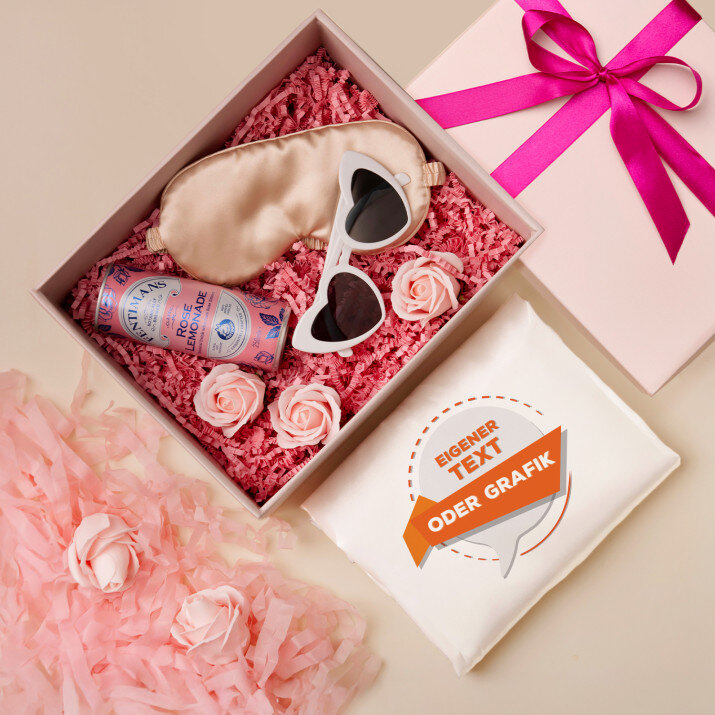 Geschenkset eigenes Projekt mit Satinbademantel und Brille