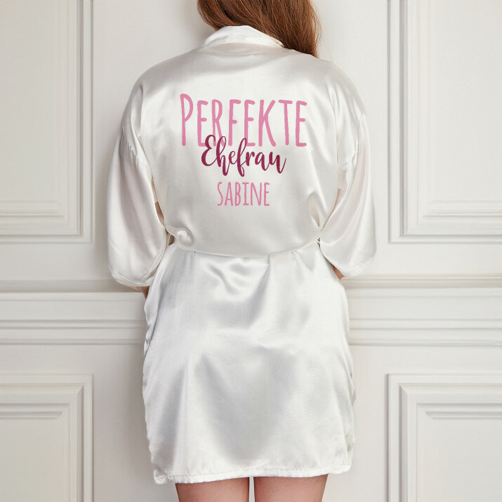 Perfekte Ehefrau - Bademantel aus Satin 