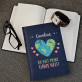 Ganze Welt - Notizbuch A5 mit Aufdruck