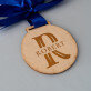 Initiale name - Holzmedaille