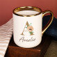 Initiale name blumen - Ein Becher mit Goldrand