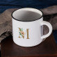Monogramm Blumen - Keramikbecher mit schwarzem Rand