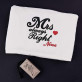 Mrs Always Right - Handtuch mit Stickerei