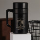 Geborener angler - Thermobecher mit Henkel