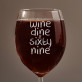 Wine Dine & Sixty Nine - Weinglas mit Gravur