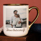 Foto und unterschrift - Ein Becher mit Goldrand
