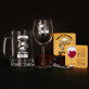 Geschenkset für Mama und Papa mit Weinglas und Bierkrug Geschenkset für Mama und Papa mit Weinglas und Bierkrug