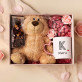 Set mit Tasse, Teddybär und Süßigkeiten für sie