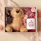 Set mit Tasse, Teddybär und Süßigkeiten für die Schwester