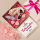 Geschenkset für meine Schwester mit Satinbademantel und Brille