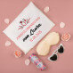 Geschenkset Für den Junggesellinnenabschied der Braut mit Satinbademantel und Brille